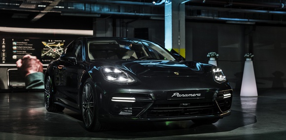 В Киеве состоялся допремьерный показ Porsche Panamera II