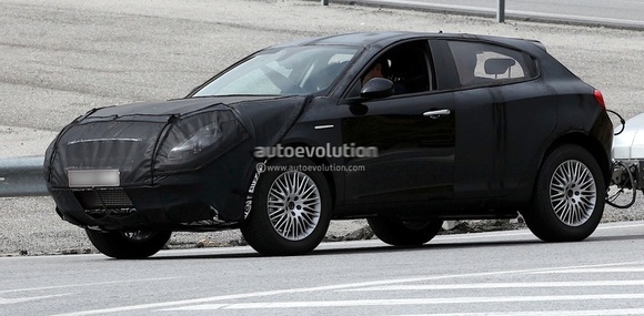 Alfa Romeo готовит конкурента кроссоверу Porsche Macan