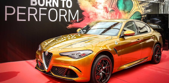 Alfa Romeo выпустила «золотой» Giulia Quadrifoglio