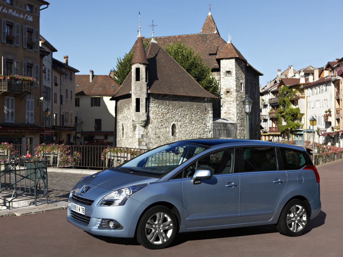 Самый первый Peugeot 5008 - 2009-2016 гг. Peugeot 5008