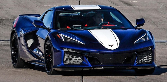 Chevrolet Corvette Grand Sport повертається: 6.7-літровий V8 та «широкий» кузов