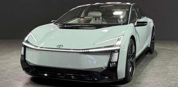 Toyota Celica повернеться з гібридом і повним приводом