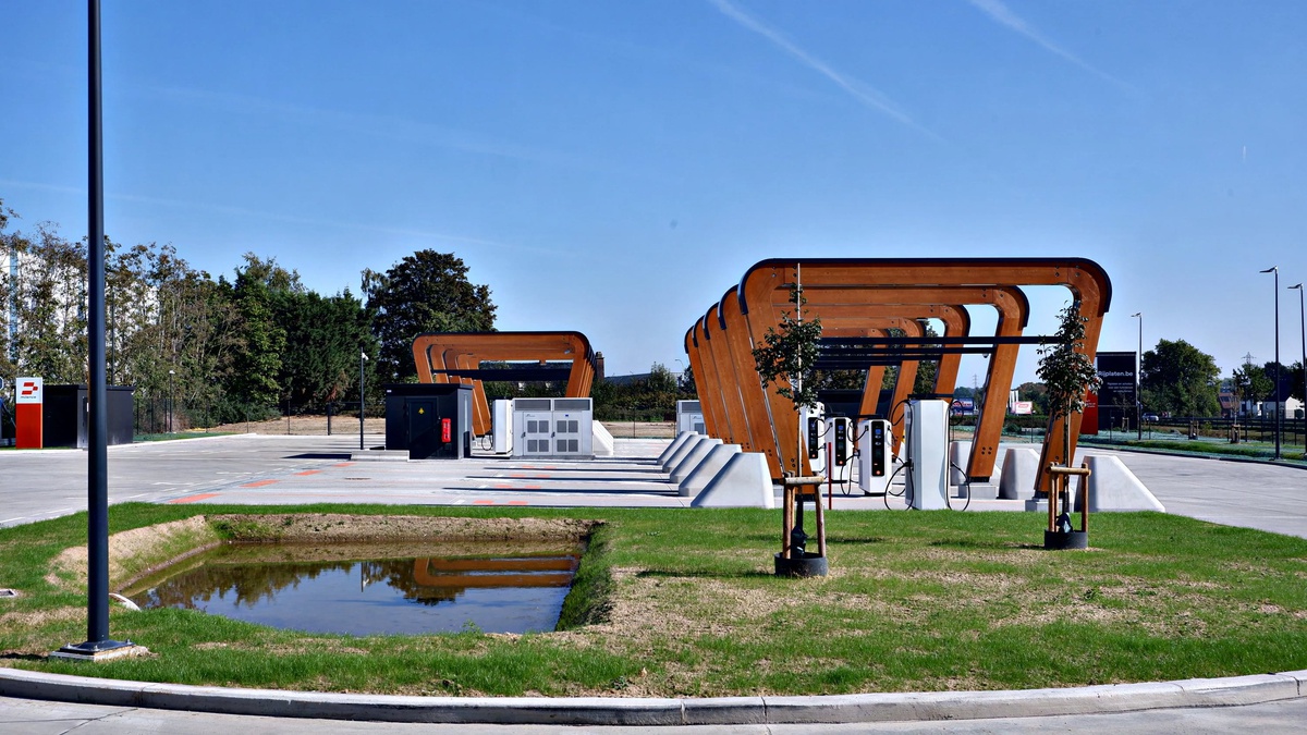 Overzicht van de nieuwe laadlocatie in Temse