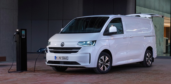 Volkswagen начал продажи электрических Shuttle и Kombi