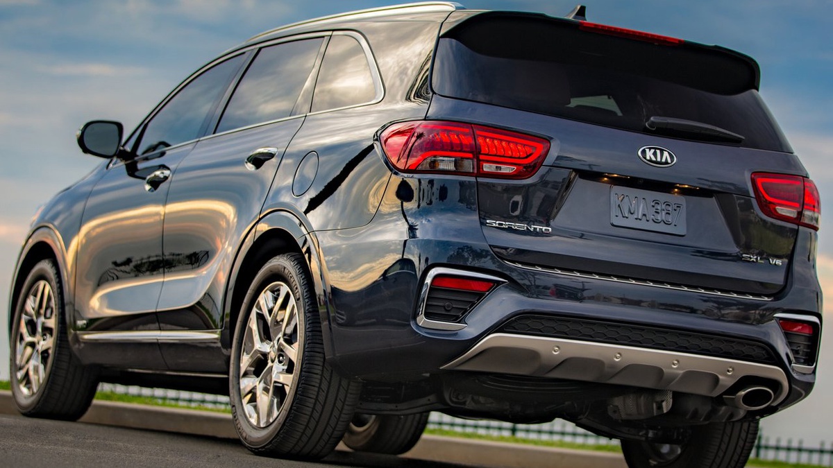 Around 70,000 Kia Sorento and Sportage vehicles are being recalled over