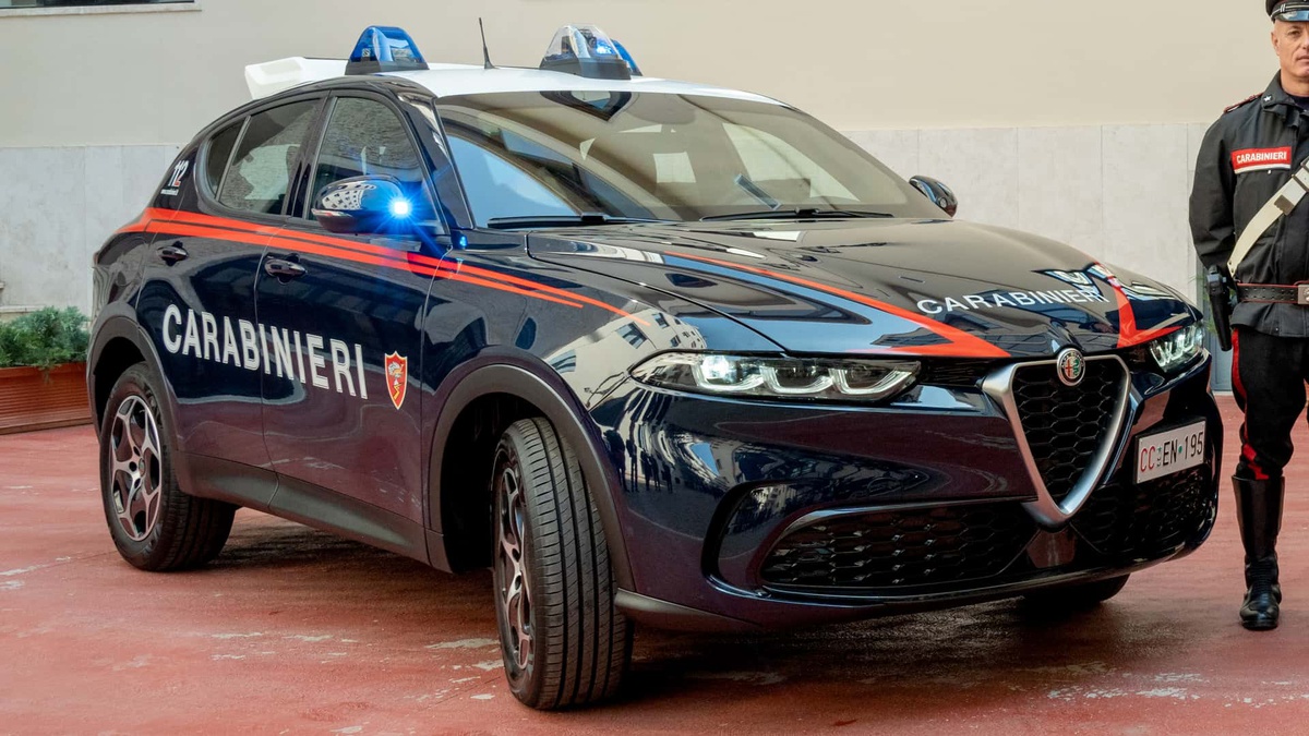 alfa-romeo-tonale-hybrid-mit-teilpanzerung-f-r-die-italienische-polizei
