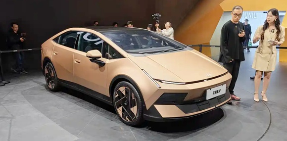 Hyundai Ioniq V: the first model of a new brand for China