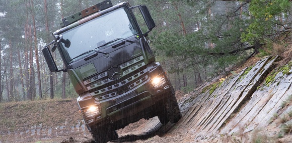 The Bundeswehr has ordered a large batch of Mercedes Arocs 6x6 trucks from Daimler Truck
