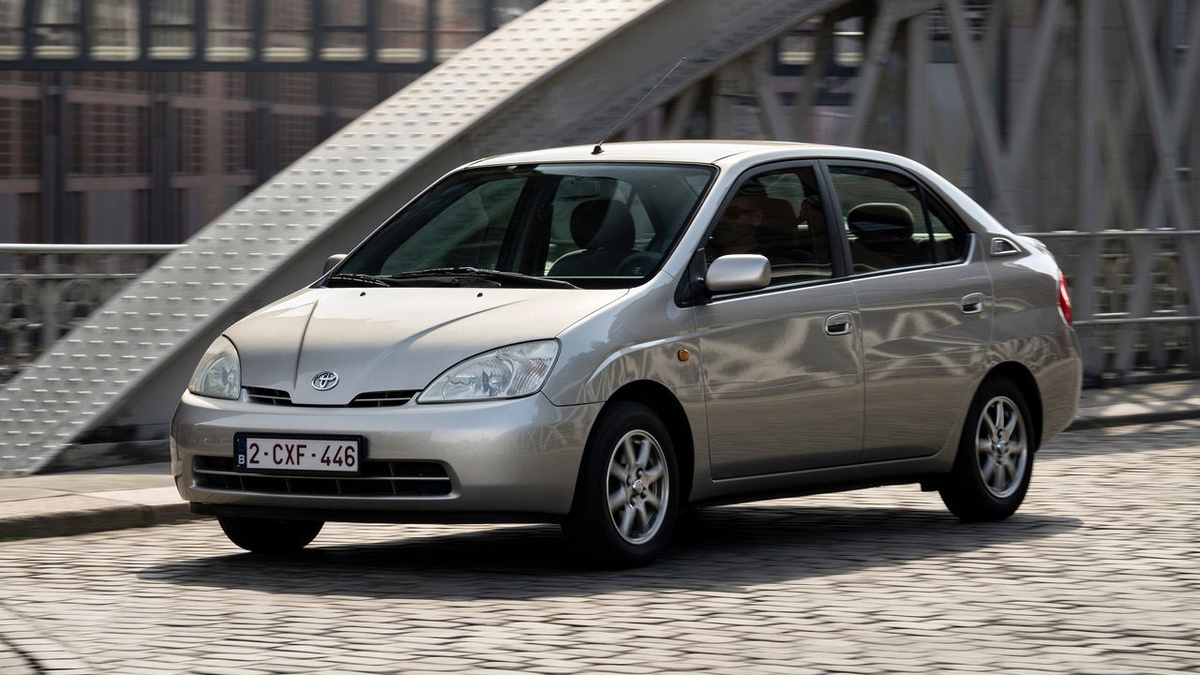 Recycled firstgeneration Toyota Prius to be reborn as parts of next