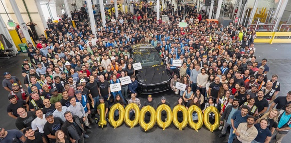 Tesla випустила 10-мільйонний електромобіль