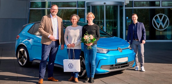 Volkswagen передав клієнту двомільйонний електромобіль