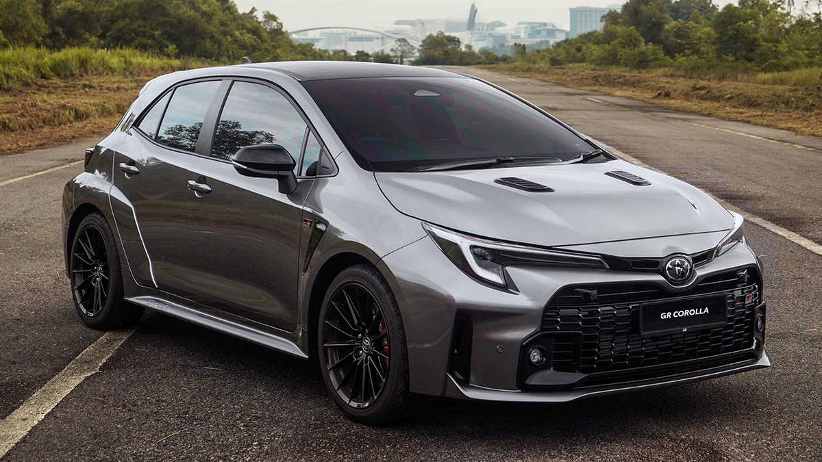 Toyota introduces the GR Corolla, a new AWD 300 HP hot hatch in ...