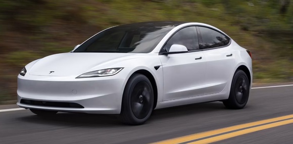 Новий патент Tesla відкриє шлях до інтеграції Starlink