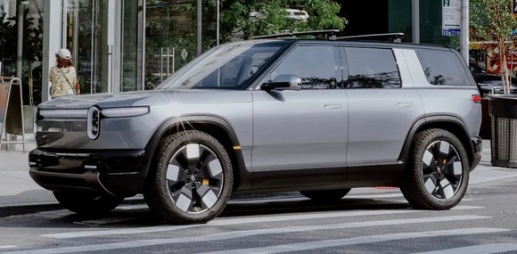 Режим Launch Mode сделает Rivian R2 быстрее, чем Tesla Model Y Performance
