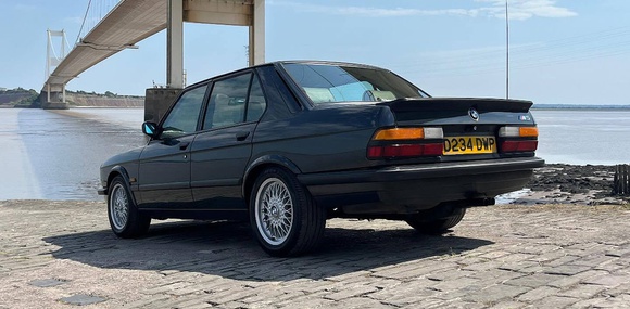 Підписник з Instagram швидше за поліцію знайшов викрадений BMW колишнього ведучого Top Gear
