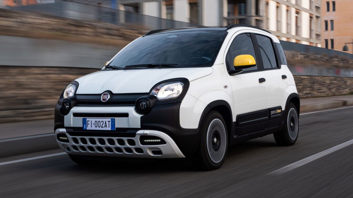 Fiat Panda, one of the few European cars costing less than €20,000 ...