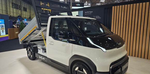 Kia перетворила PV5 на компактний самоскид