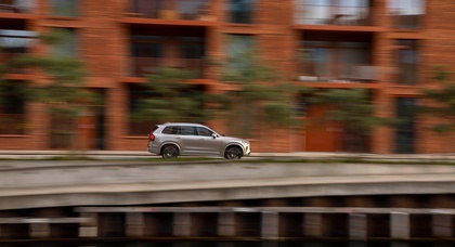 Handen van het stuur: Volvo wil voor eind 2030 van deur tot deur rijden