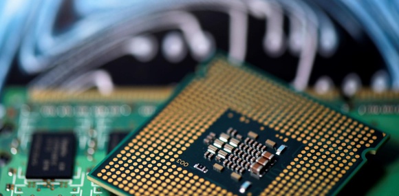 Война на Ближнем Востоке и дефицит чипов: грозит ли автопрому новый паралич?