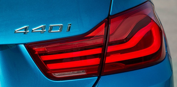BMW відмовиться від літери "i" у назвах бензинових автомобілів та залишить її тільки для електромобілів