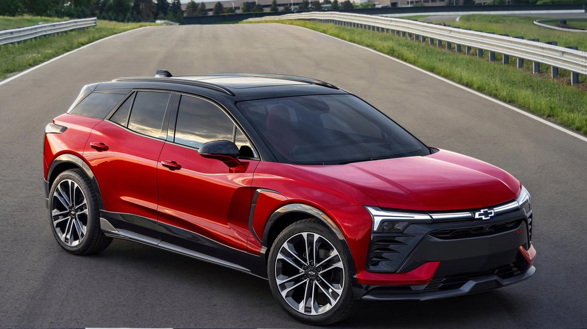 Five Active Safety Features Come Standard on all GM EVs for 2023 Model