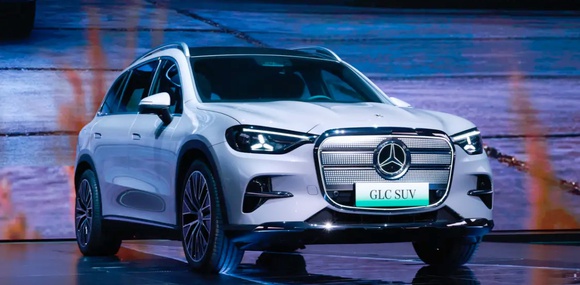Mercedes-Benz GLC L EV: the extended version with an 800-volt system debuted in China