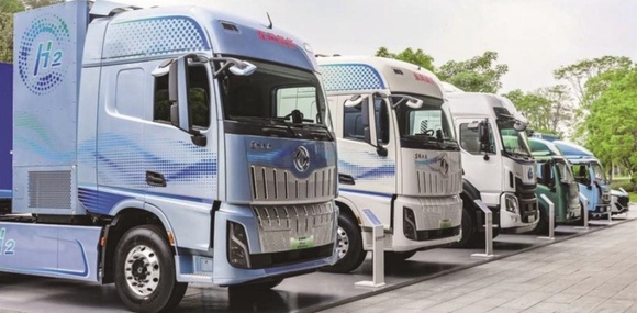 Dongfeng представила водневу вантажівку з паливним елементом на 400 кВт