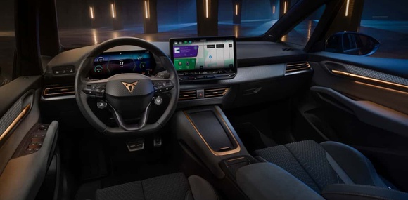Cupra Born Facelift: Neue Technik und physische Tasten im Innenraum
