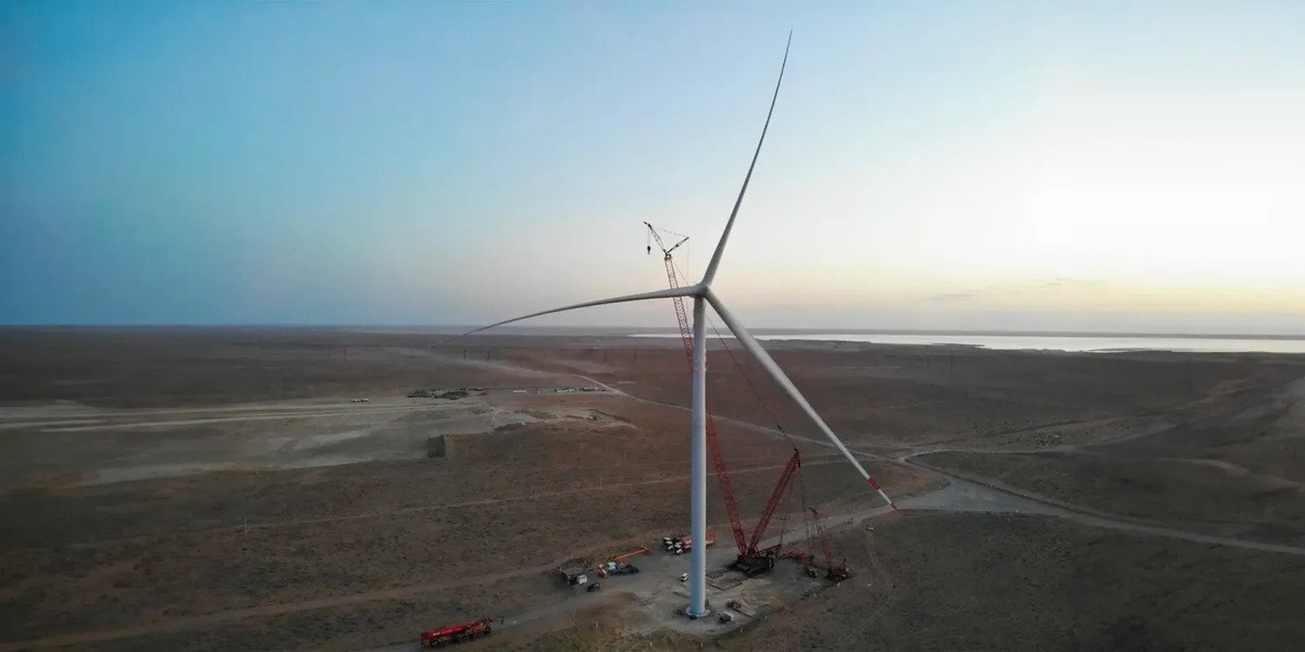 ACWA Power Installs Largest Wind Turbine In Central Asia For 500MW Bash ...