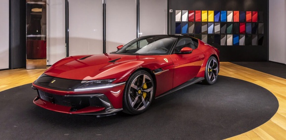 Ferrari 12 Cilindri отримав своє ім'я на честь 820-сильного двигуна V12 під капотом
