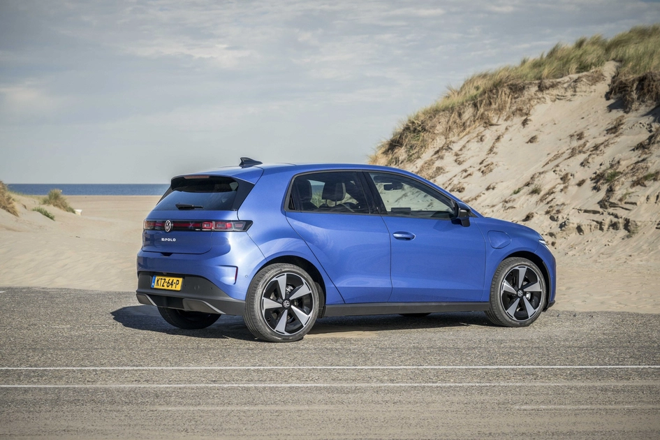 Volkswagen ID. Polo gezien vanaf de achterzijde