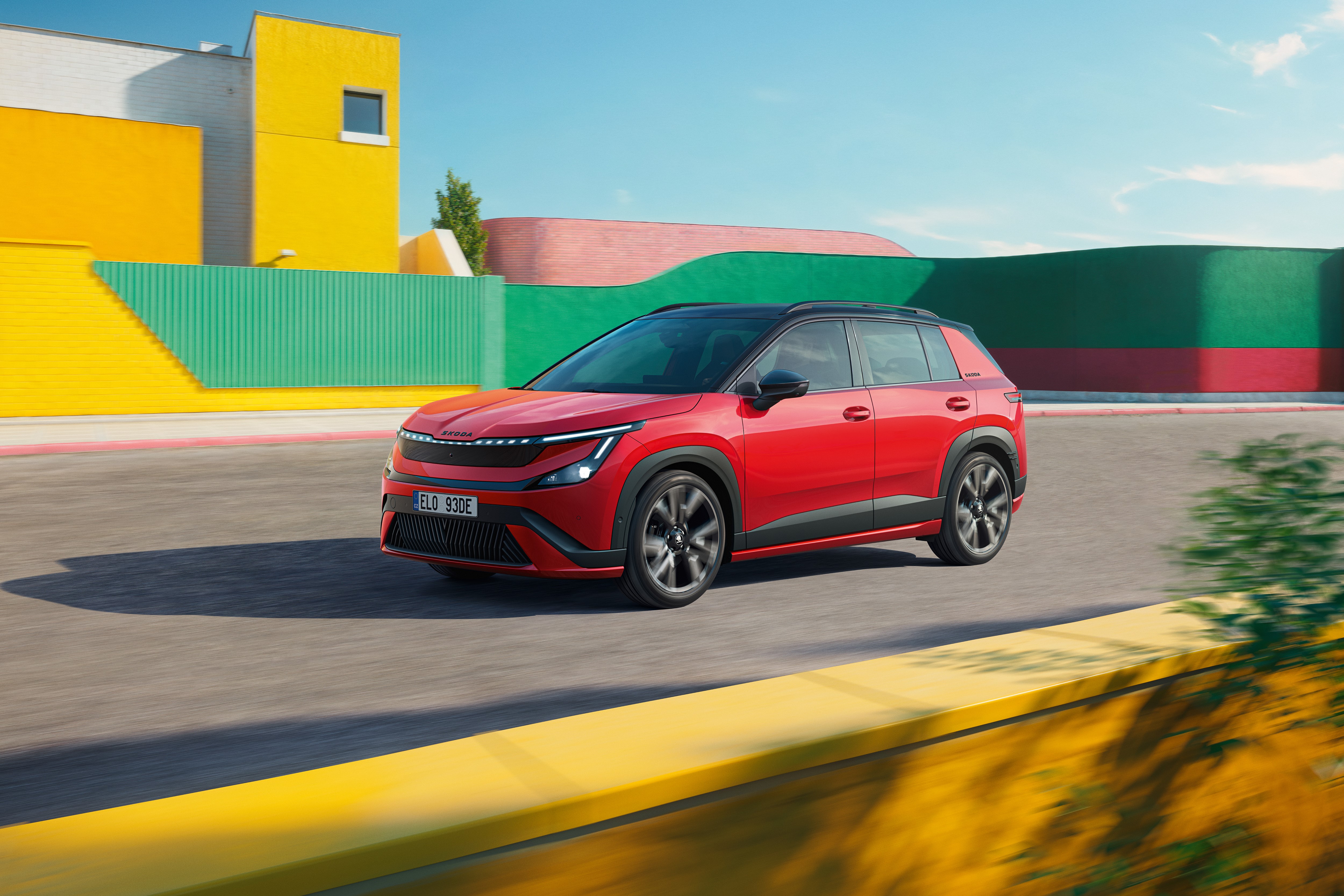 Škoda Epiq Sportline in beweging, zijaanzicht