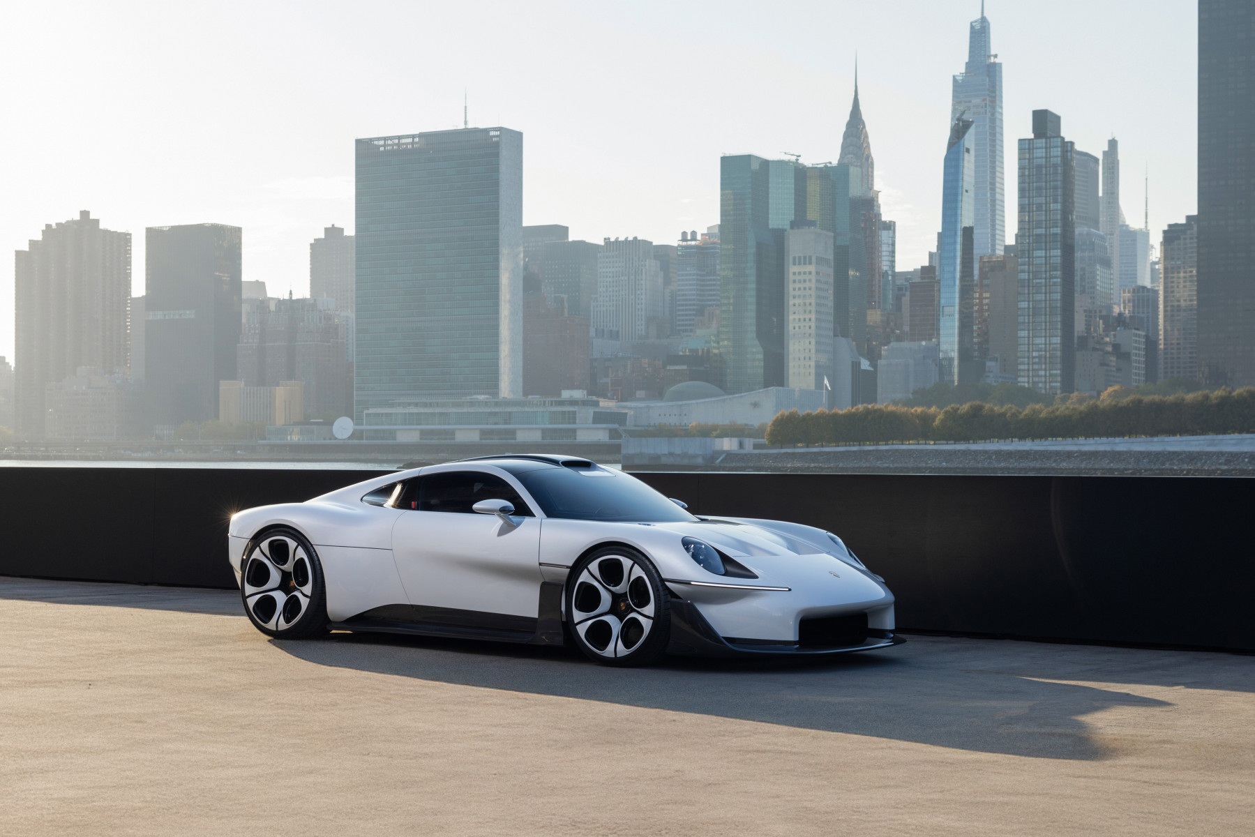 Porsche Mission S studiemodel, stadsdecor
