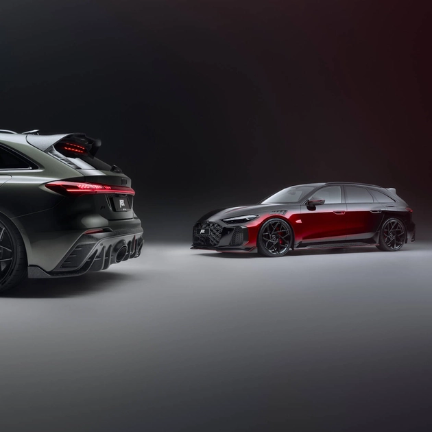 Audi RS5-R Limousine en Avant naast elkaar, RS5-R pakket