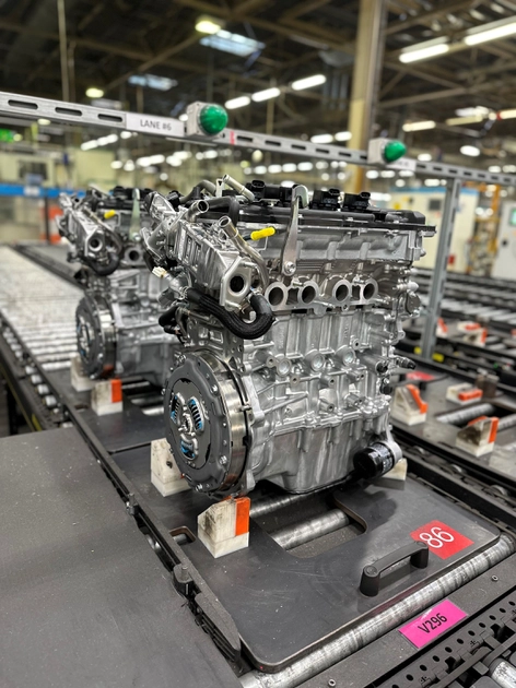 Productie van de nieuwe 1,5-liter motor op de fabrieksband