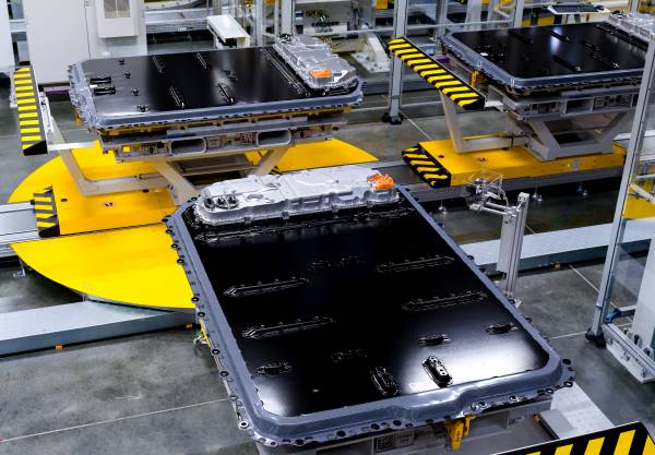 Cell-to-Pack-batterijbehuizing op de assemblagelijn