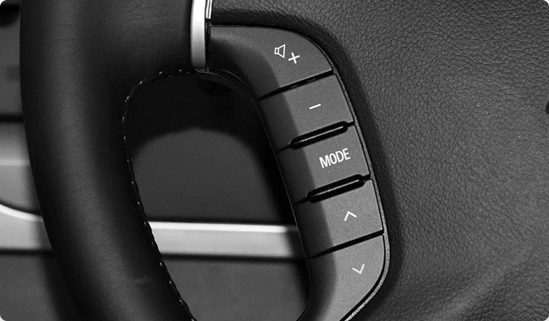 Клавиши на руле Mitsubishi Pajero 4