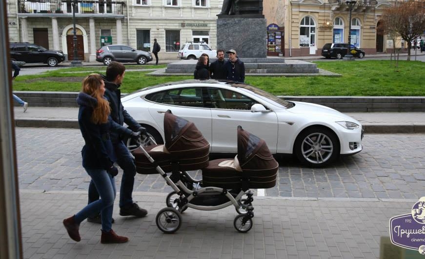 В Украине появился дилер Tesla, завтра ...
