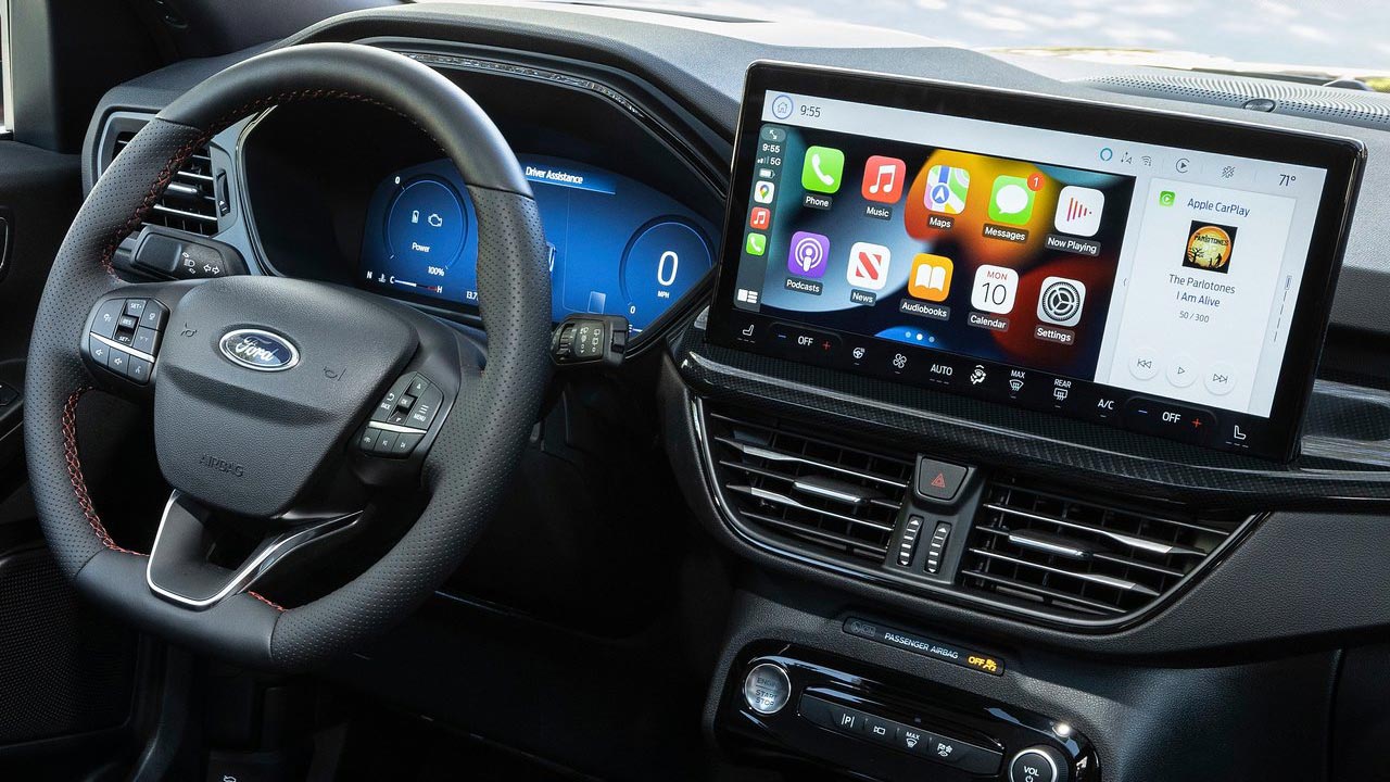 GM confirms it's dropping Apple CarPlay and Android Auto from 2024