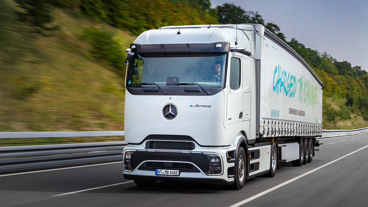 Mercedes-Benz Trucks отправляет eActros 600 на самые масштабные испытания в  истории компании