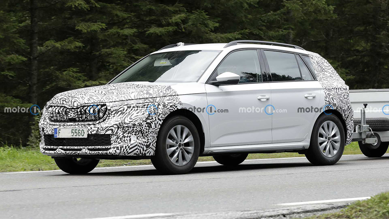 2023 Skoda Kamiq facelift spotted while testing with a trailer – Autoua.net